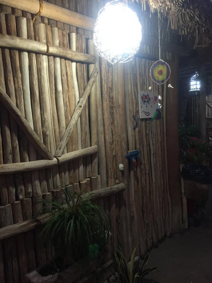 Eco Hostel Casa Del Agua 홀박스아일랜드 외부 사진