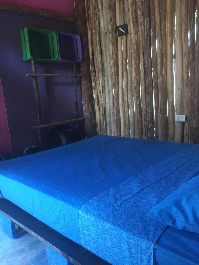 Eco Hostel Casa Del Agua 홀박스아일랜드 외부 사진