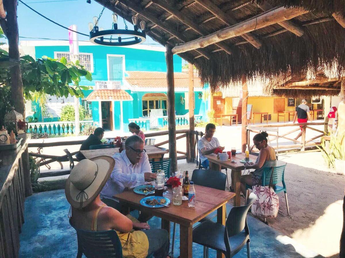 Eco Hostel Casa Del Agua 홀박스아일랜드 외부 사진
